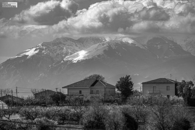 Le montagne viste dalla campagna di Francavilla al Mare: la Majella