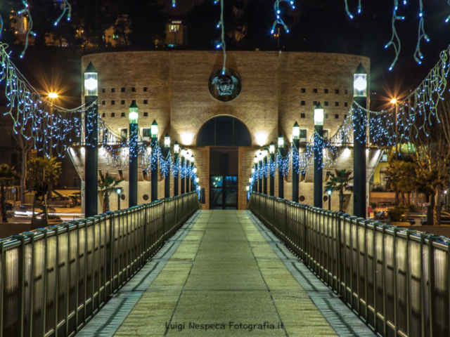 Francavilla al Mare (CH) - Il palazzo Sirena e le luminarie di Natale
