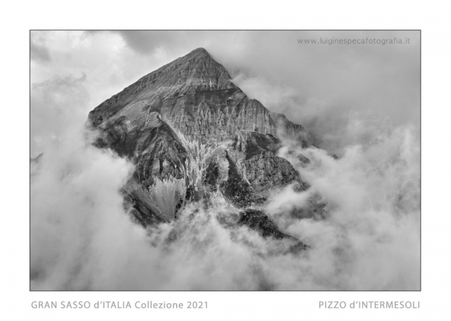 N° 2 - Pizzo d'Intermesoli tra le nuvole