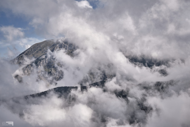 Cima delle Murelle tra le nuvole - Majella